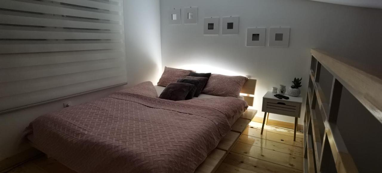 Zona Apartments 1 Zrenjanin Esterno foto